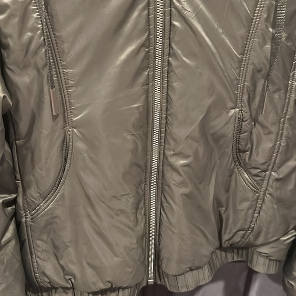 🍋Women’s Lululemon Scuba Hoodie Glyde size 6 dark olive 🍋 - Picture 7 of 16